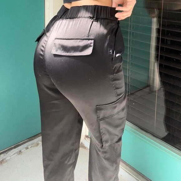 Garage Pants - Black silky cargo pants